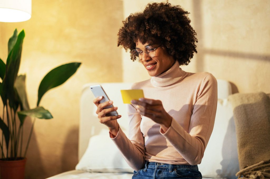 Reach people who are actively shopping with ads in Facebook Search Results